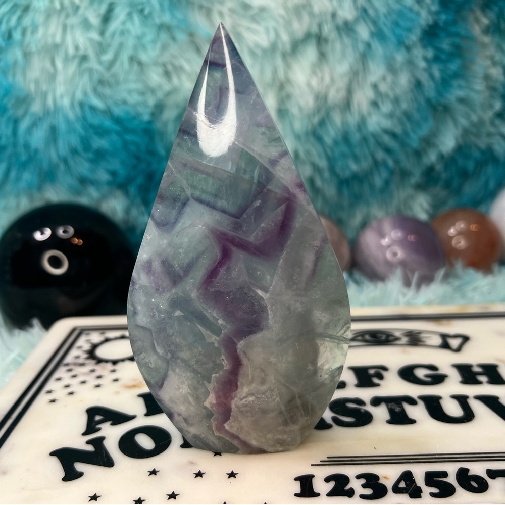 FLUORITE CRYSTAL POINT